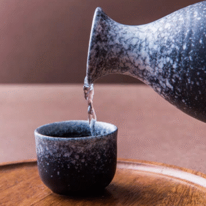 MT09703 BOTELLA DE SAKE CERAMICA 300 NEGRO Y BLANCO