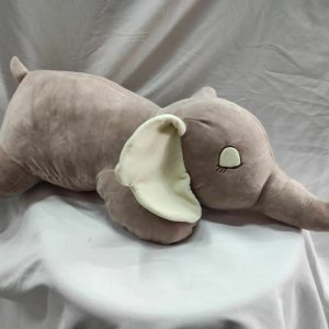 Elefante 70cm la nariz hasta los pies
