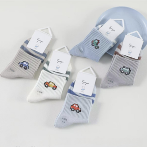 MEDIAS DE CHICOS TALLE 2 A 4 AUTOS 2025080802335 - X 10 UNI