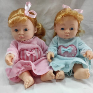 Muñeca 2 colores sentada 17cm (108)