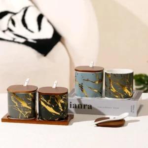 SET DE ESPECIEROS CERAMICA X 2 ESTILO MARMOL CON TAPAS DE MADERA CUADRADO, 8.5CM X 8CM 310ML, CON BASE DE MADERA