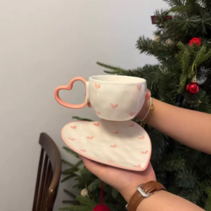 TAZA CON PLATO CERAMICA CORAZONES