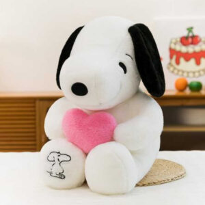 Peluche snoopy con un corazón rosa 45cm