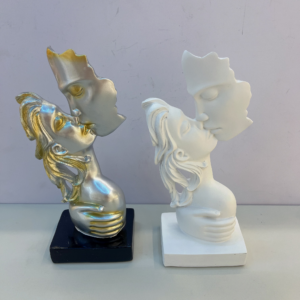 Escultura Beso Artistico