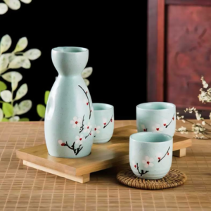 SET DE SAKE CERAMICA FLORES CON BANDEJA 2025080818039 CON 4 VASOS