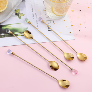 CUCHARITA DORADA MANGO CON DIAMANTE DE COLORES 2025080822180 - PAQUETE X 4