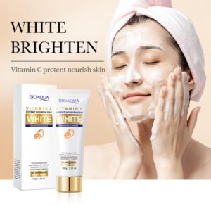 LIMPIADOR FACIAL ILUMINADOR CON VITAMINA C 100G · Cód. 741807