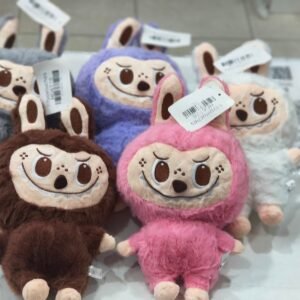 Labubu peluche