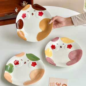 PLATO CERAMICA REDONDO 8.25" GATO COLOR VIOLETA Y AMARILLO